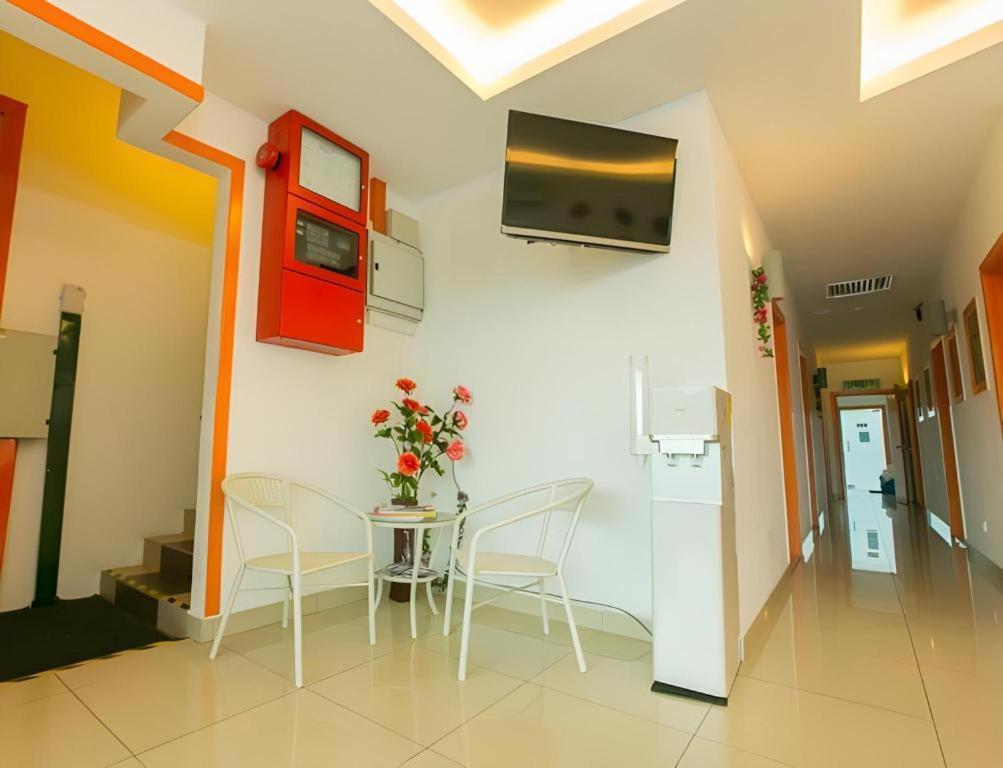 1 Hotel Mahkota Cheras Exterior photo